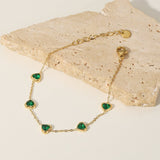 Francia Grünes Herzarmband" could be rewritten as "Francia Green Heart Bracelet.
