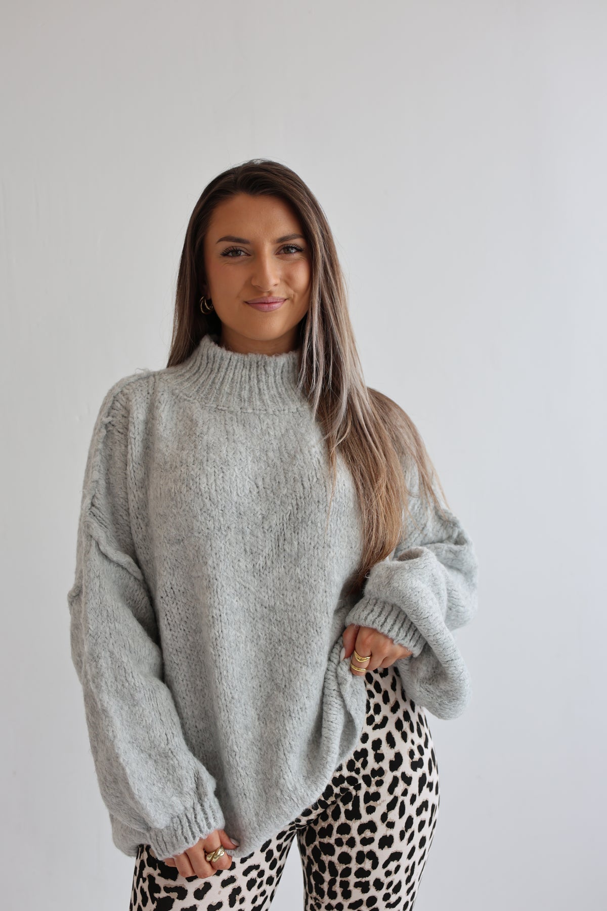 Fiora | Women’s Oversized Knit Sweater Pullover