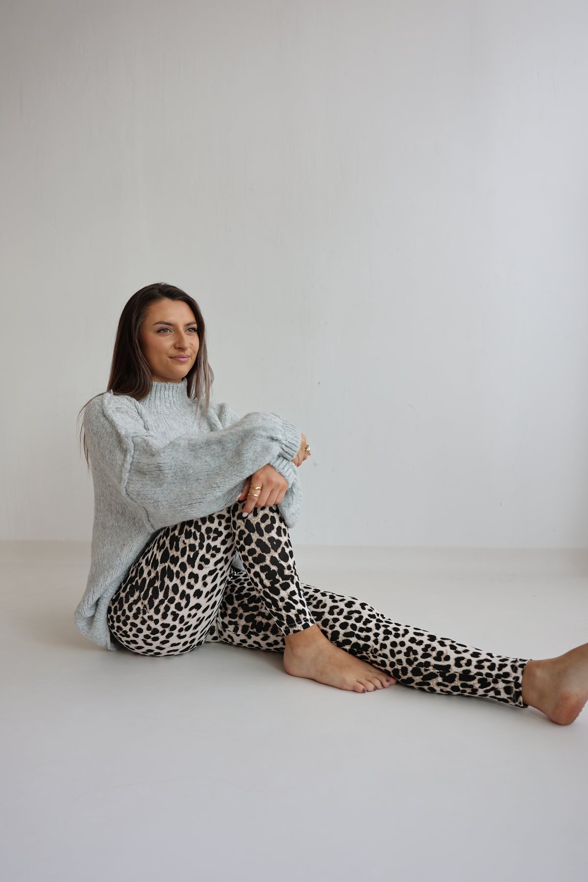 Fiora | Women’s Oversized Knit Sweater Pullover