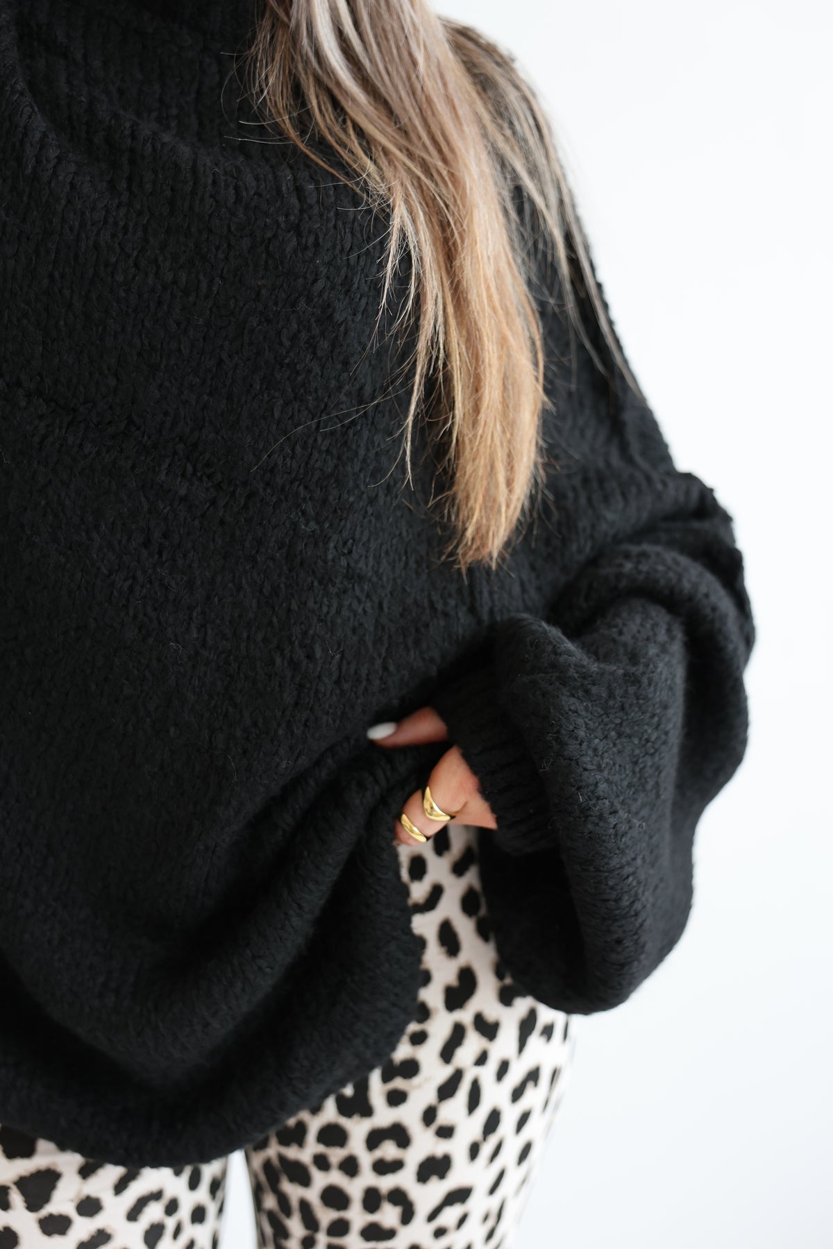 Fiora | Women’s Oversized Knit Sweater Pullover